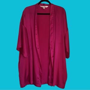 VICTORIA’S SECRET Magenta‎ Short Robe With Pockets